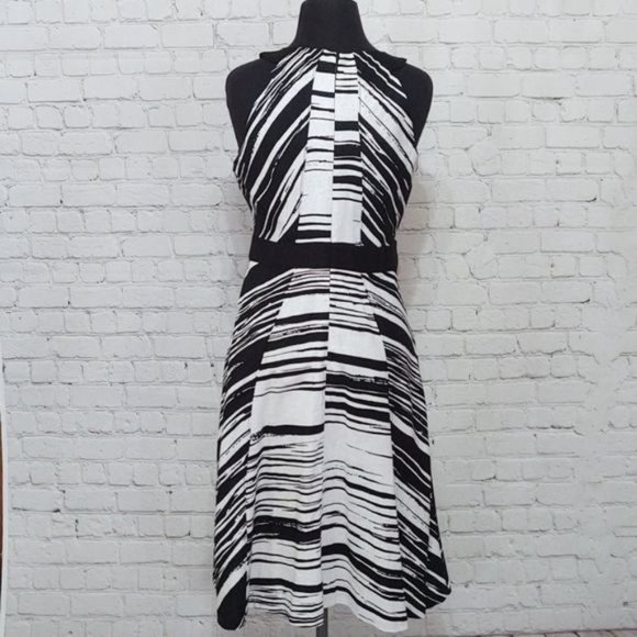 New York and Company A-Line Linen Dress - Picture 2 of 12